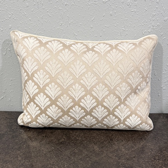 Other - Casa Decor Home Elegant Art Deco Feather Fill Textured Decorative Pillow